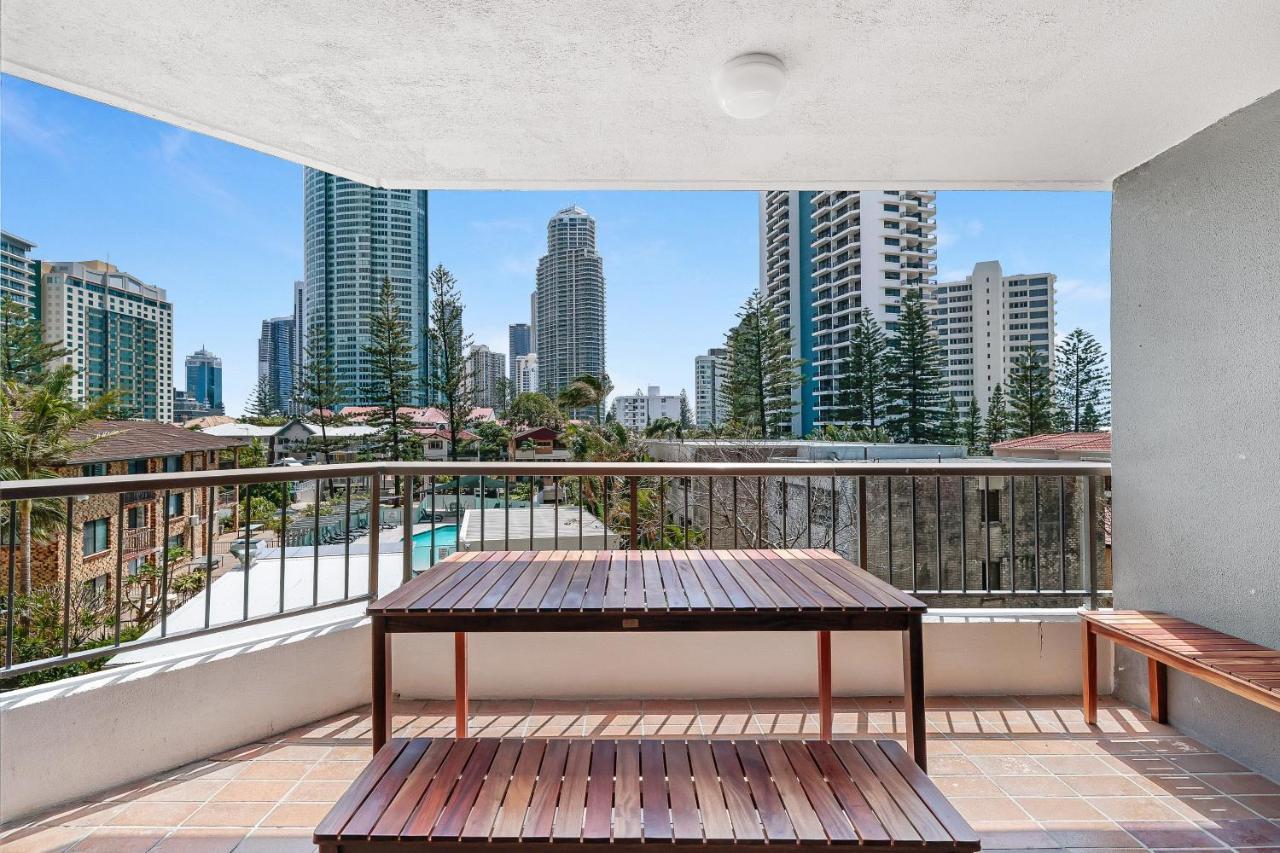 Surfers Century Oceanside Apartments Gold Coast Dış mekan fotoğraf