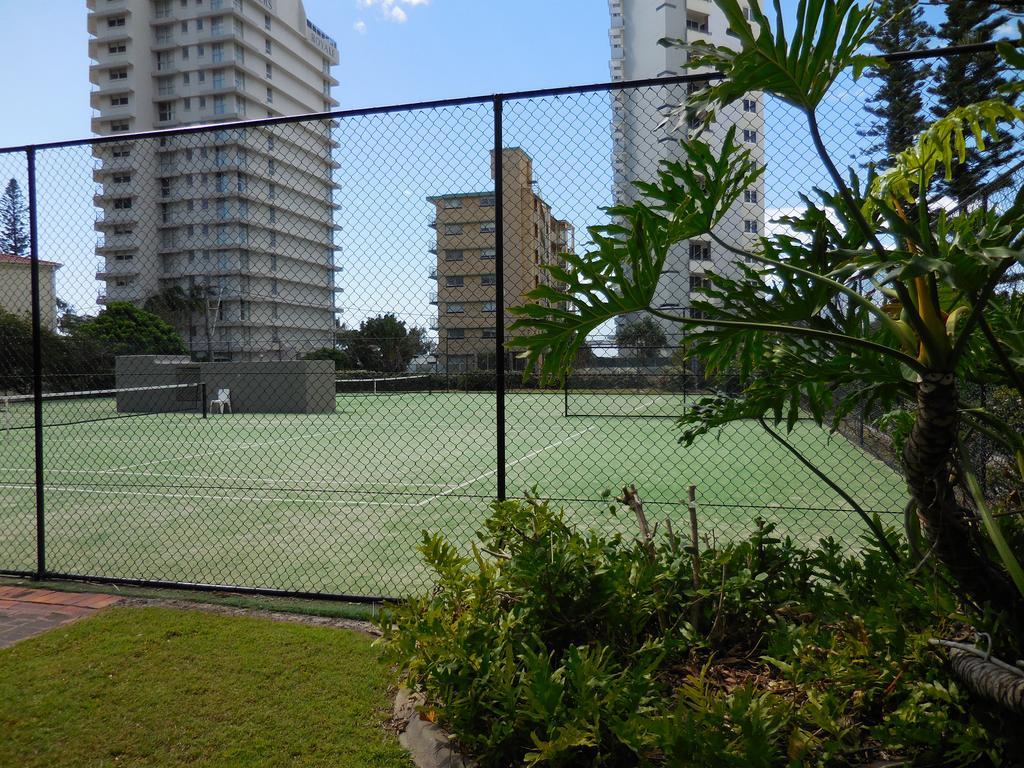 Surfers Century Oceanside Apartments Gold Coast Dış mekan fotoğraf