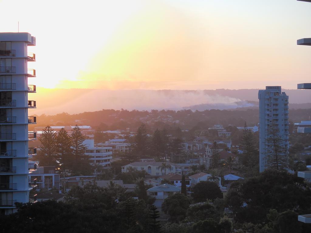 Surfers Century Oceanside Apartments Gold Coast Dış mekan fotoğraf