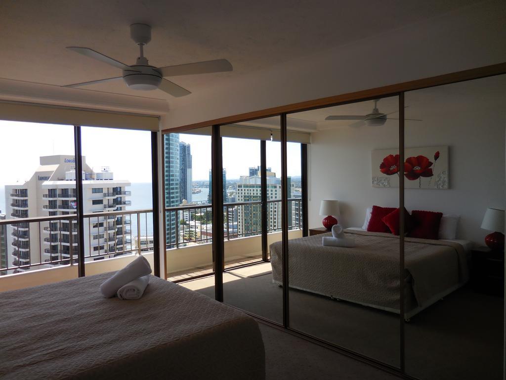 Surfers Century Oceanside Apartments Gold Coast Dış mekan fotoğraf